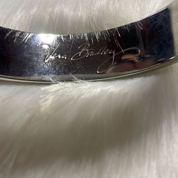 Vera Bradley Bangle Bracelet PAISLEY MEETS PLAID Hinged SILVER PINK - NWT $38 - Picture 2 of 4